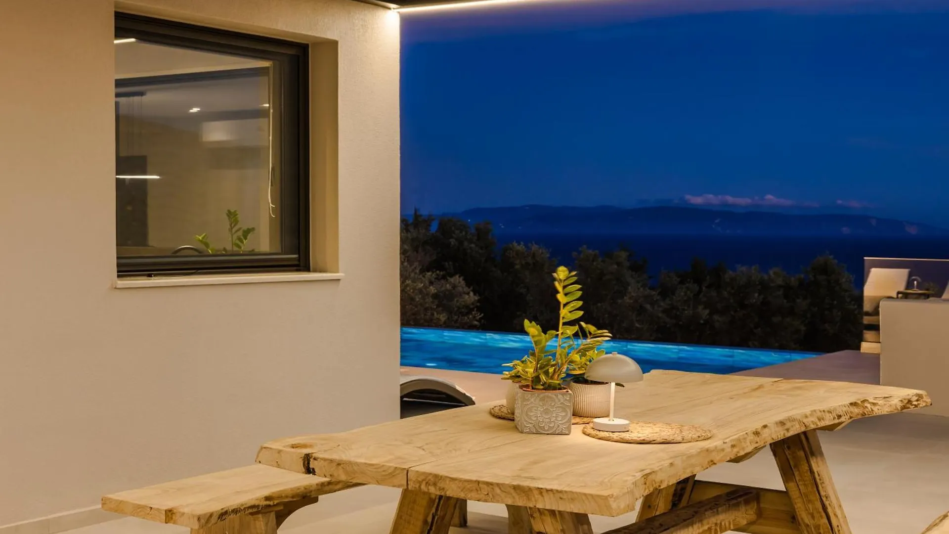 Deos Villa Vlachata